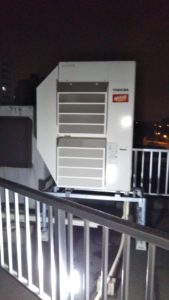 静岡県　御殿場市　業務用天カセ4方向エアコン　空調機更新工事　寒冷地仕様タイプ