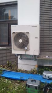 静岡県　三島市　業務用エアコン　天カセ４方向　更新工事